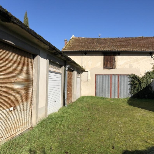  Agence Marboutin Immobilier : Parking | CASTELJALOUX (47700) | 125 m2 | 117 000 € 