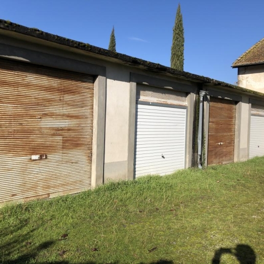  Agence Marboutin Immobilier : Parking | CASTELJALOUX (47700) | 125 m2 | 117 000 € 