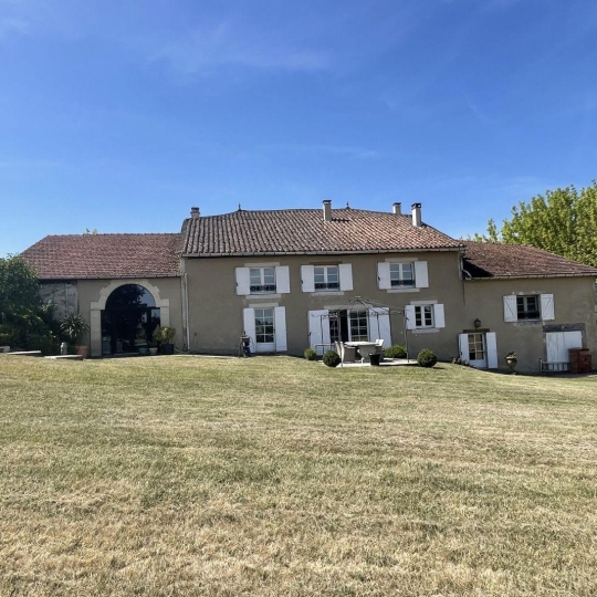  Agence Marboutin Immobilier : Domain / Estate | BORDEAUX (33000) | 500 m2 | 593 000 € 