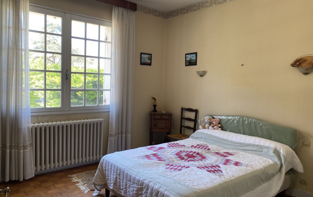 Agence Marboutin Immobilier : House | LEVIGNAC-DE-GUYENNE (47120) | 166 m2 | 135 600 € 